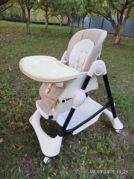 Годувальний столик Carrello Stella