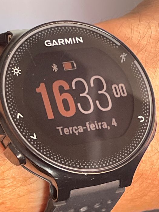Garmin Forerunner® 235