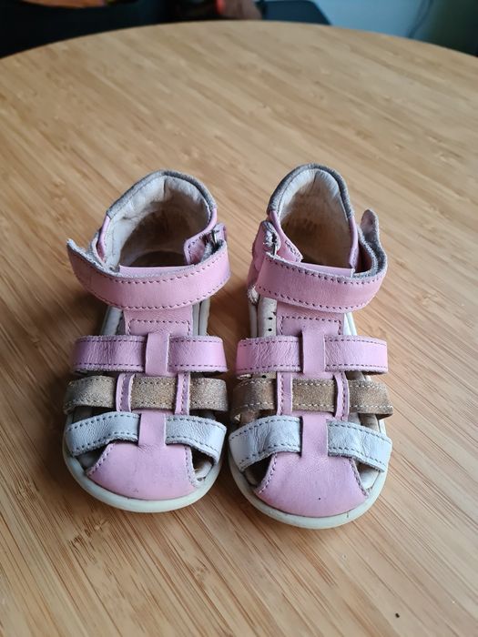 Sandalki skorzane dla dziewczynki Emel r 21
