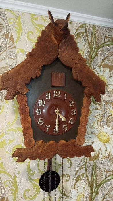 Настенные часы кукушка с оленем ( охотничий стиль ) темные