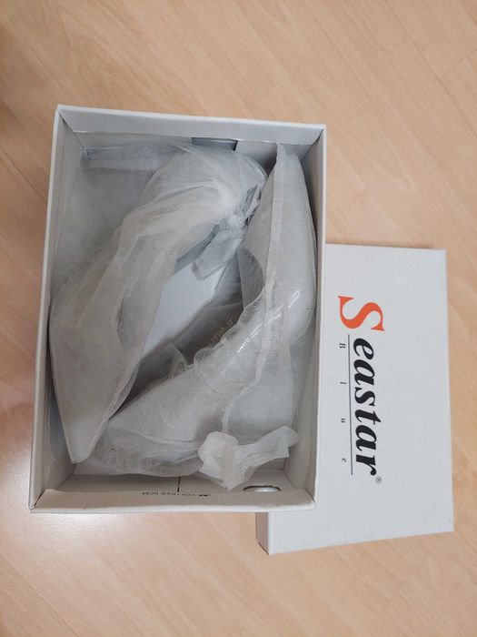 Szare szpilki stan niemal idealny 8 cm