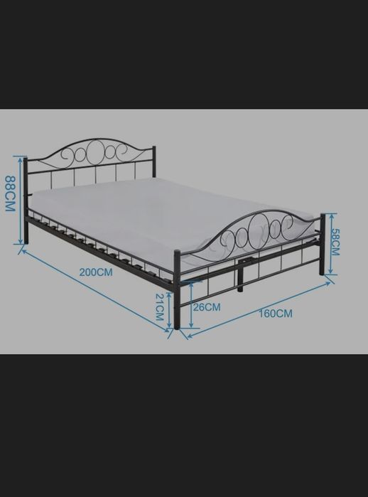 Metalowe lozko ze stelażem