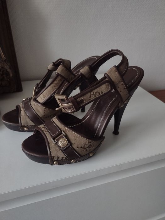 Buty Pollini na obcasie r.37