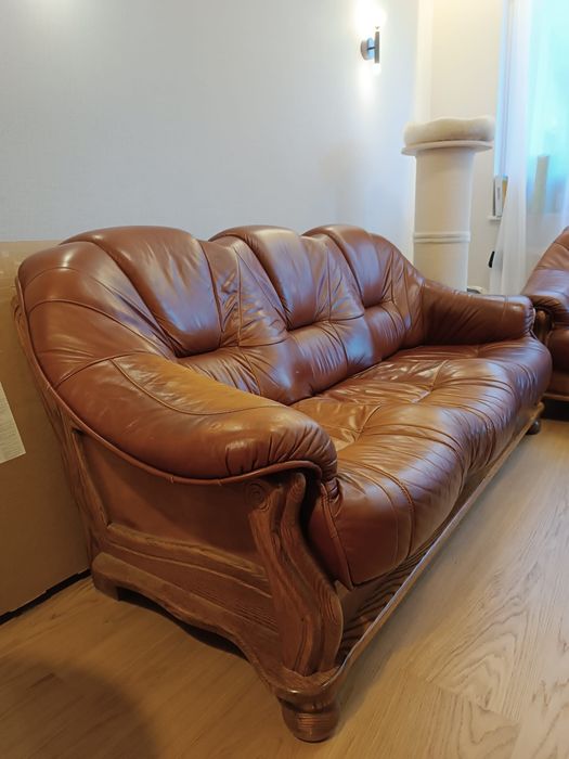 Skórzany komplet wypoczynkowy retro / vintage. Sofa i fotel, lity dąb