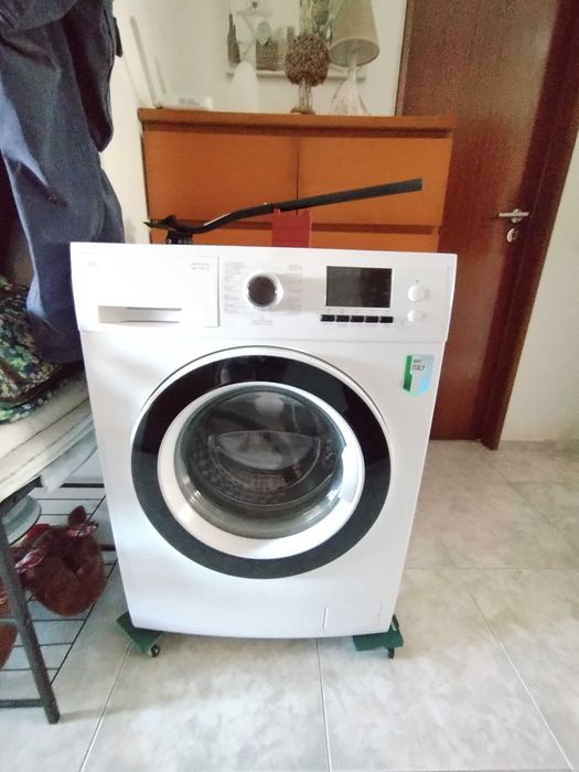 Máquina de lavar roupa avariada marca ok Itália