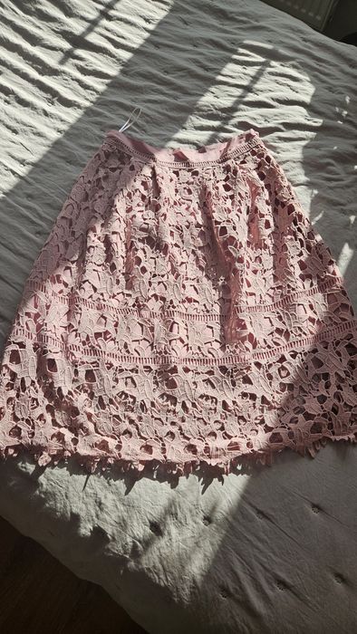 Różowa ażurowa spódnica Top Secret, r. 40