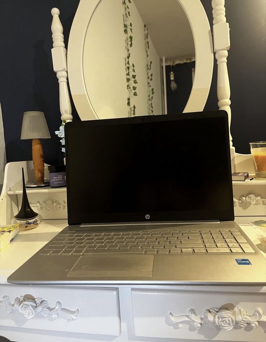 Laptop Hp w idealnym stanie