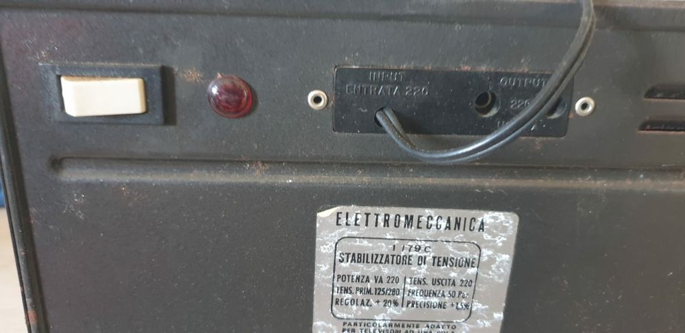 Estabilizador de tensão 220v