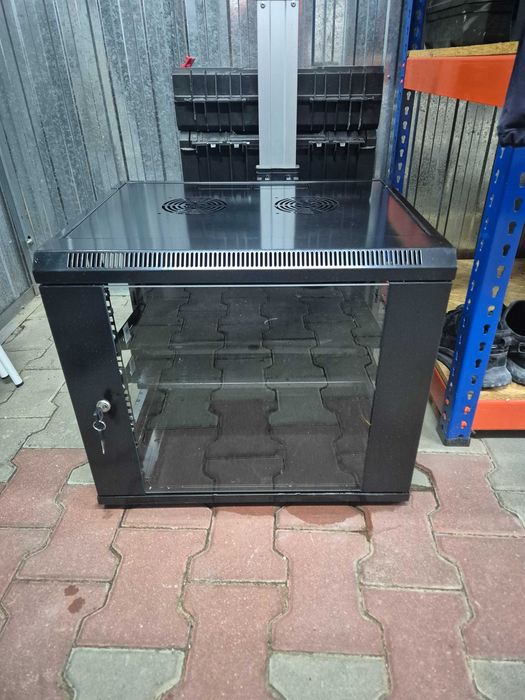 Szafa Rack 9U 2 x Switch POE, Rozdzielacz Rack, Pólki