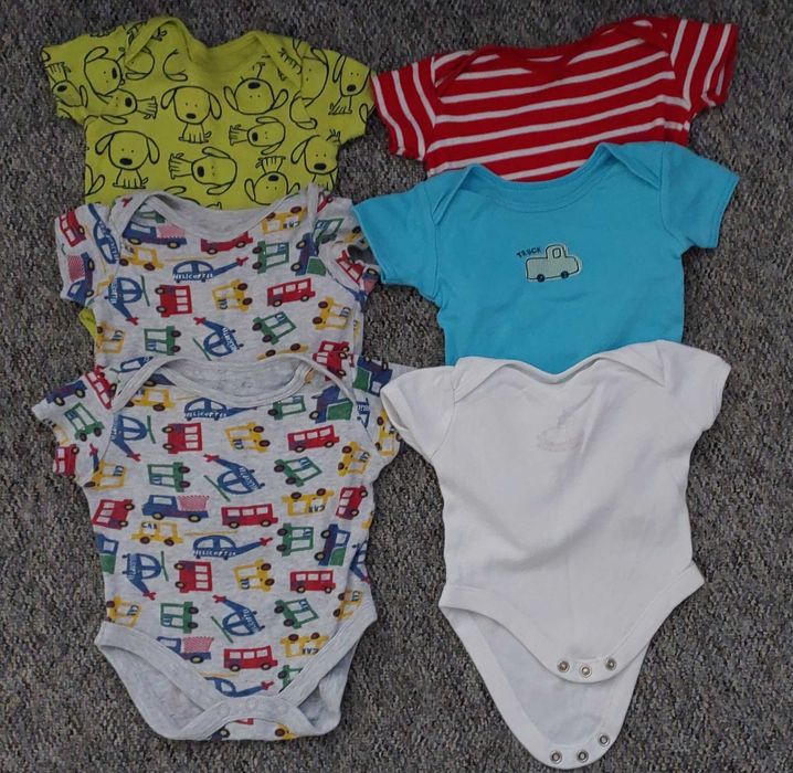 Body z krótkim rękawem