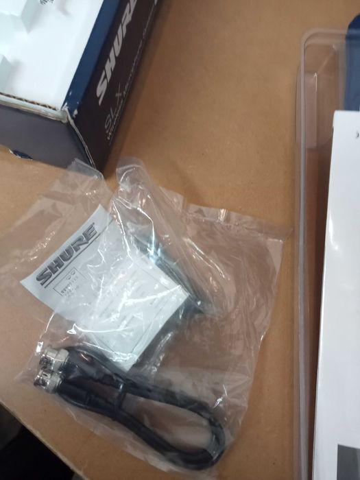 MICRO (S/Fios UHF) "SHURE" SLX24E (C/Mic. Emissor SM58)