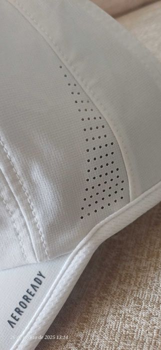 Boné Adidas Aeroneady para mulher