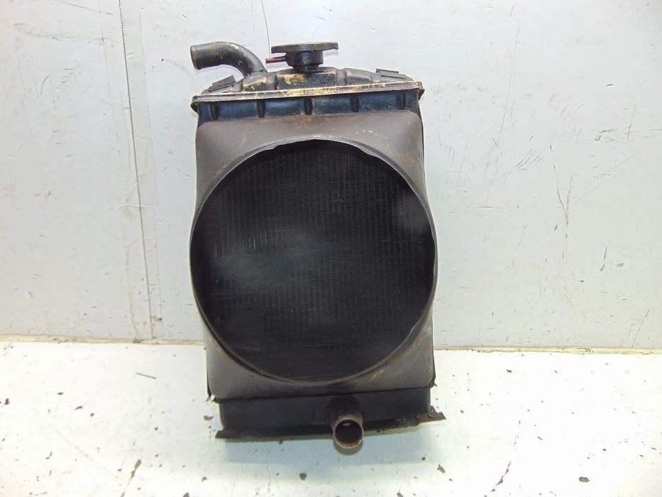 Fiat 600 radiador " usado em bom estado