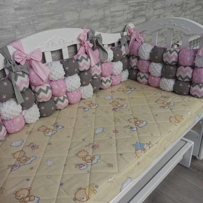 Дитяче ліжко в повному комплекті