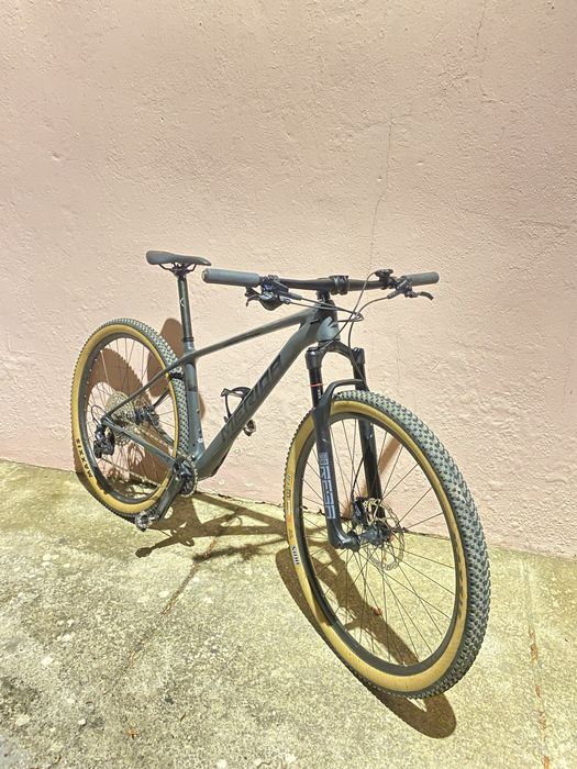 Bicicleta BTT / XC em excelente estado