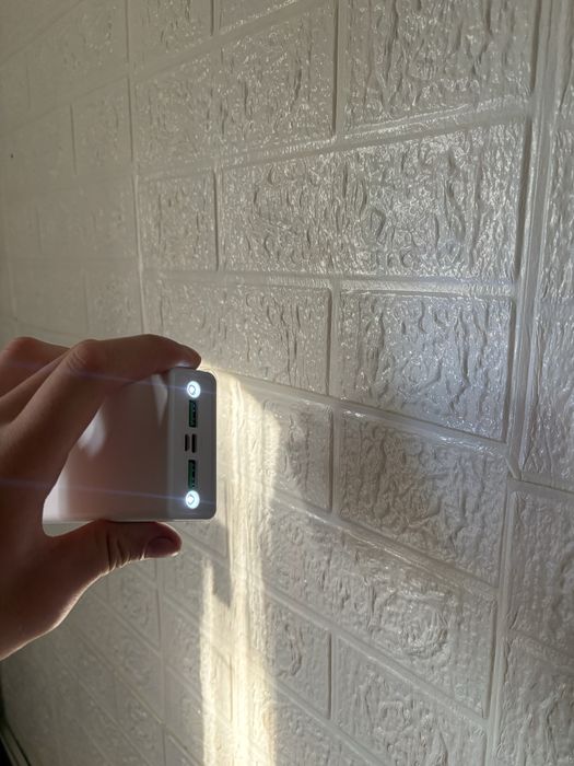 НОВІ повербанки 20.000mah та 10.000mah