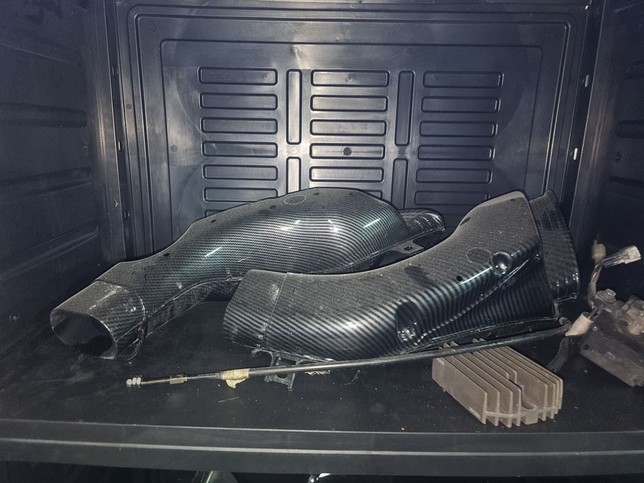 Material gsxr k2 1000