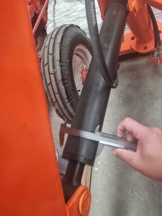 Grua guincho hidraulico  reforçado ,para trator agricola rotativa NOVA