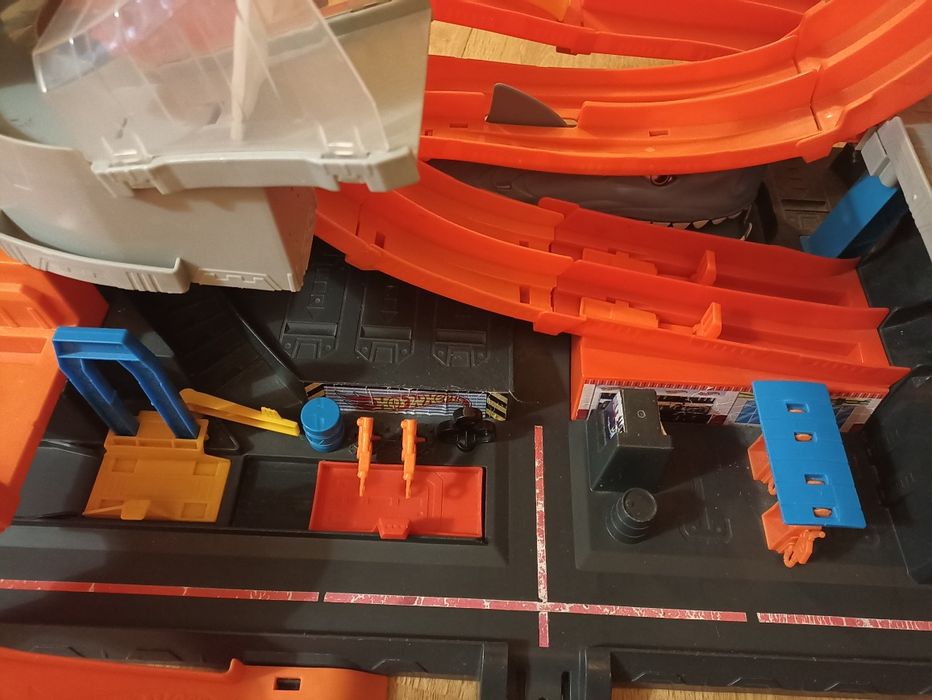 Garaż hot wheels