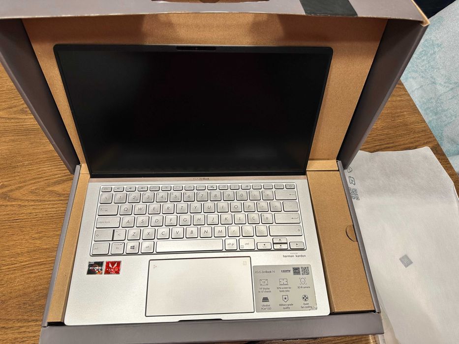 Portátil ASUS Zenbook UM433DA-R7AVXSB1