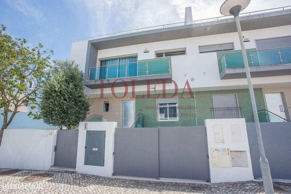Moradia 4 Pisos com 474m2