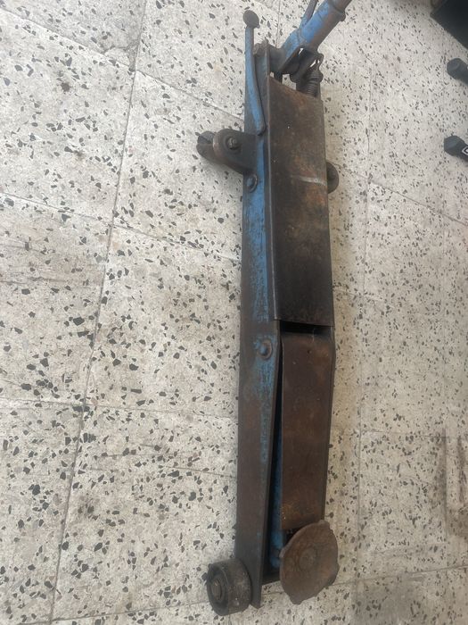 Macaco grande oficina