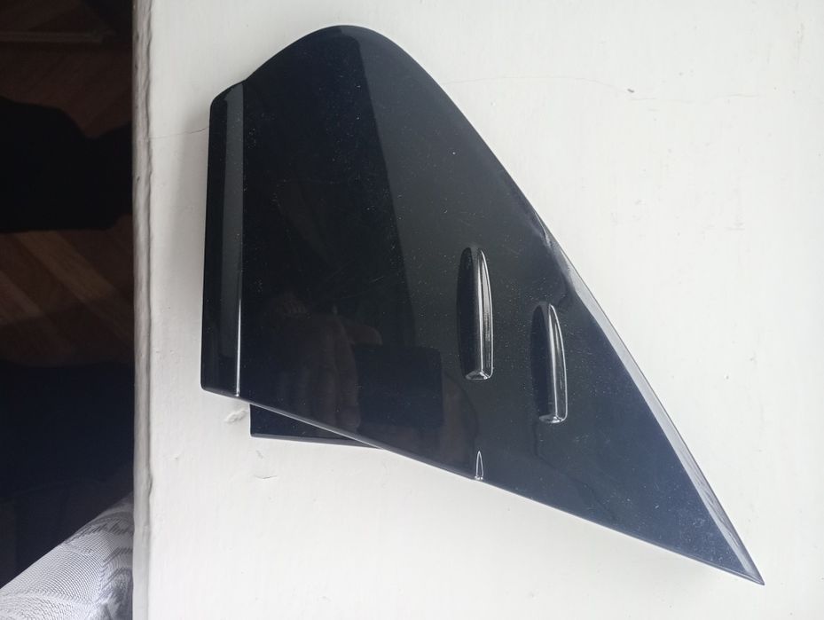 Пластік накладка Prius + запчасті різні