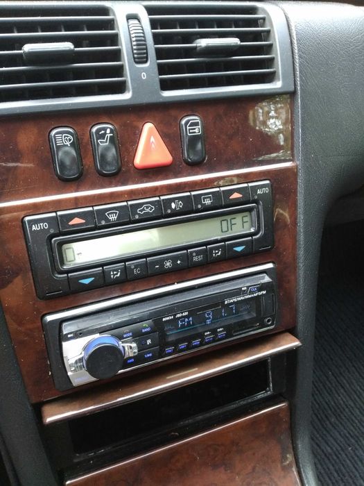 Vendo Mercedes E250 W210