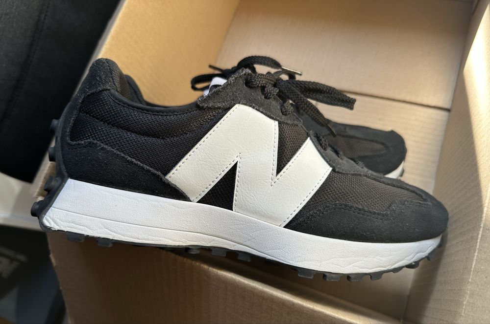 New Balance 327 41/42