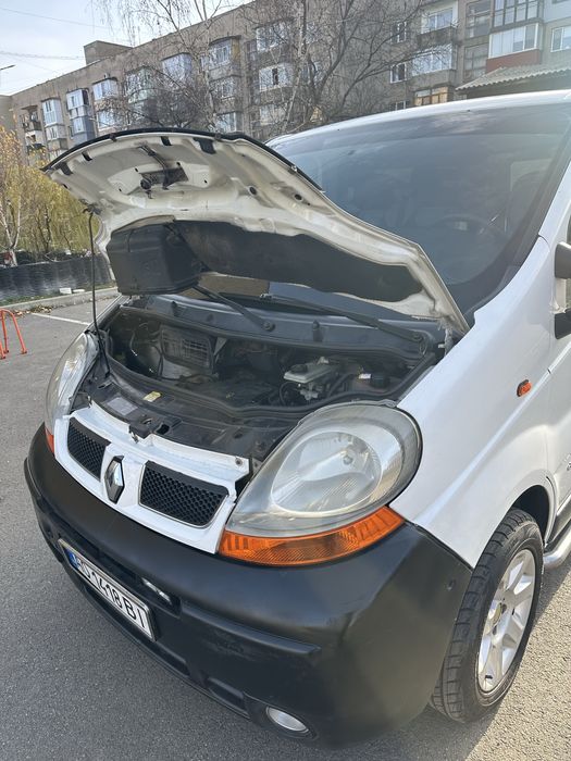 Продам (Renault Trafic)