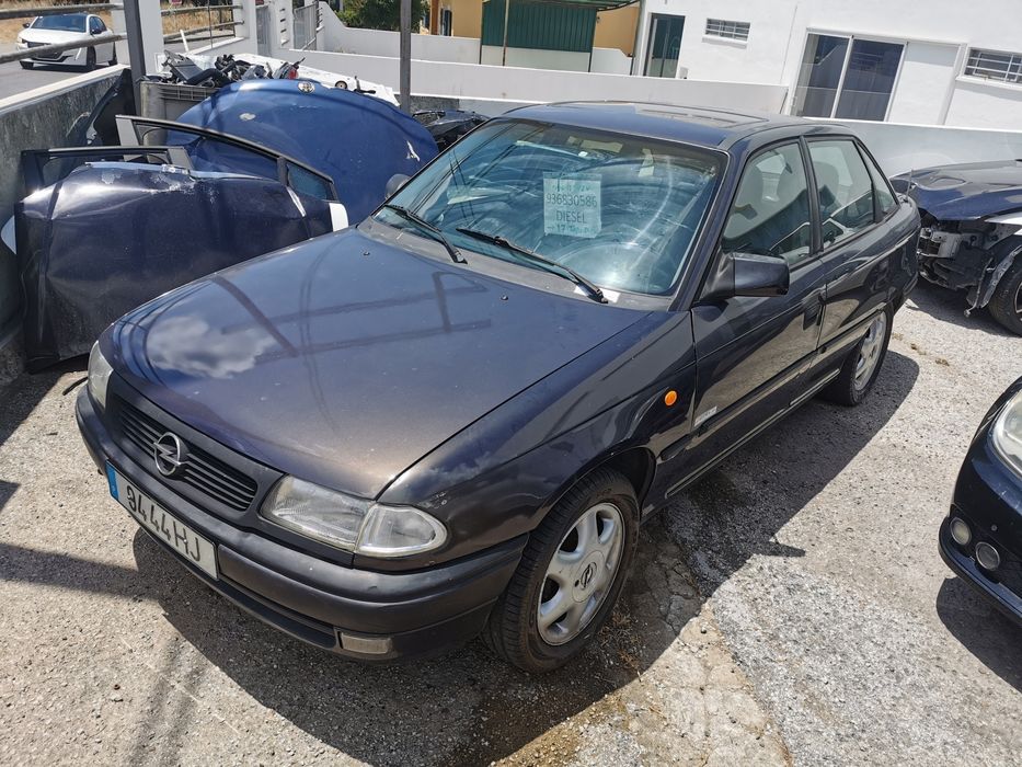 Opel Astra 1 7 td TA foto 4