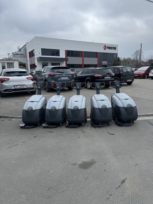 Szorowarka Nilfisk SC 400 pakiet 5 szt maszyny sprawne import Niemcy okazja