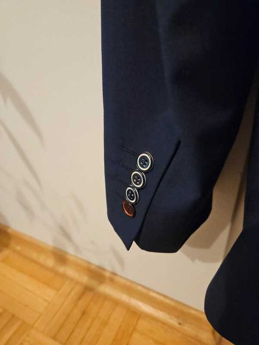 Granatowy garnitur męski Ferrano