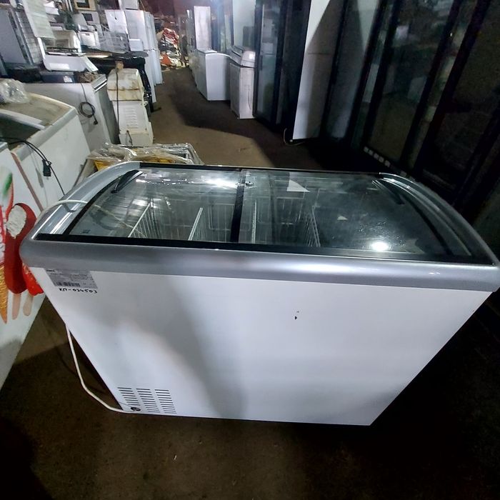 Продаж Ларі  Морозильні 300 л