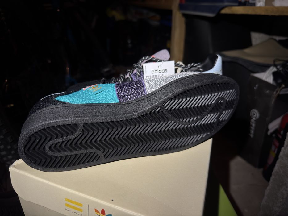 Adidas superstar pharrell williams
