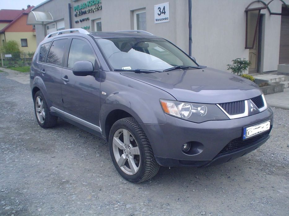 Mitsubishi Outlander OUTLANDER 2,0TDI 7 osób 4X4, hak, Klima ZDROWY!! OPŁATY NA CAŁY ROK!