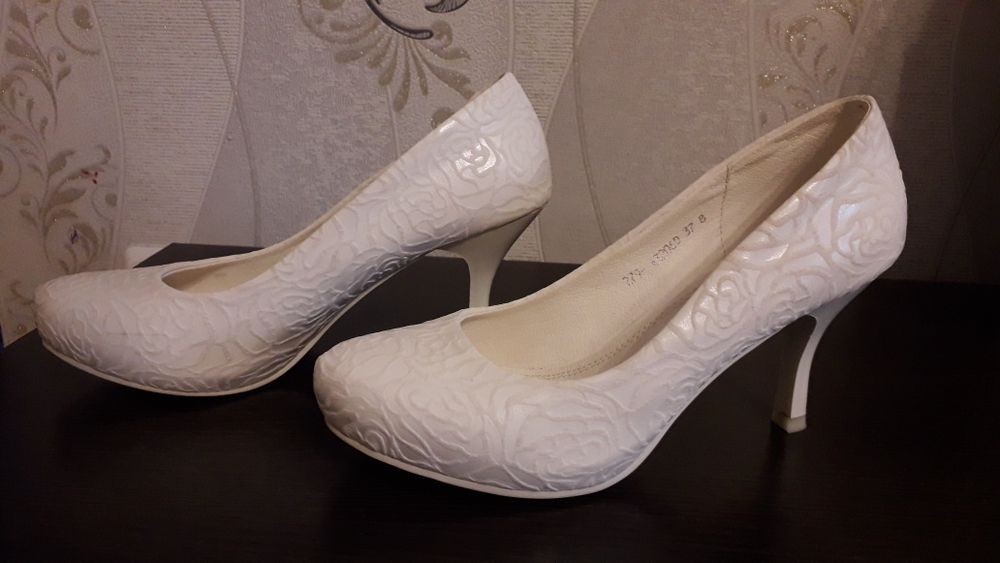 Продам туфлі р.37 ТОРГ