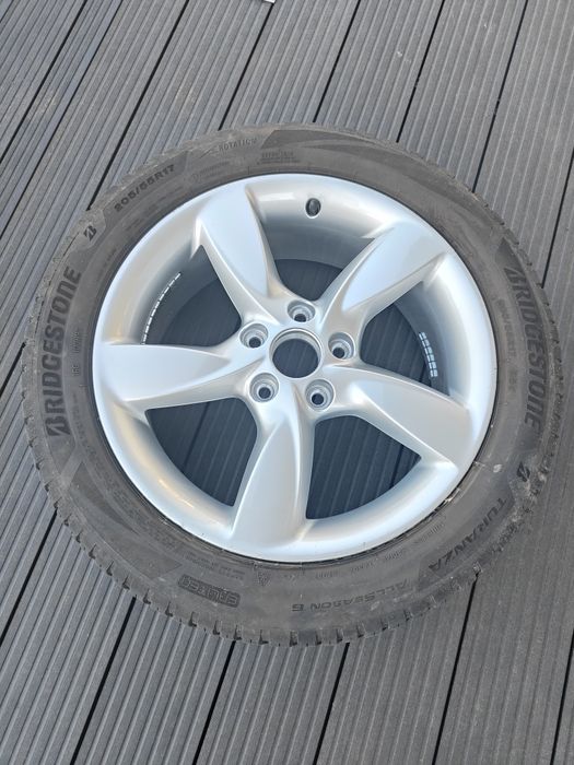 Felga aluminiowa z oponą