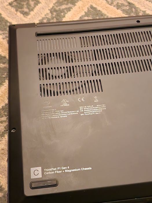 Thinkpad P1 GEN4(G4), I7-11850H, RTX3070, 4K, dotyk, DCI P3, Carbon