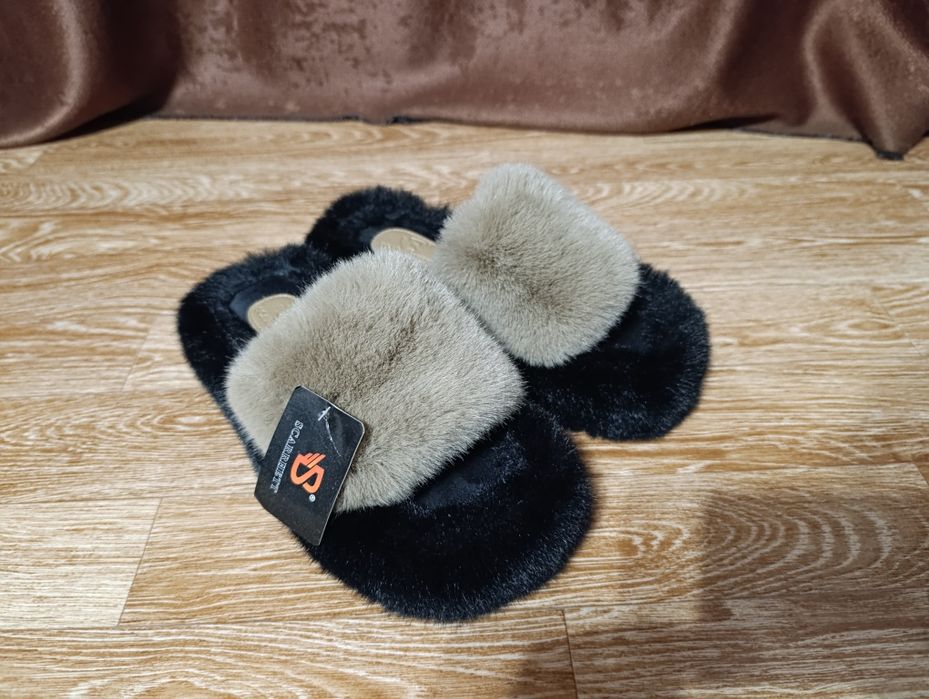 Капці жіночі для приміщення та вулиці