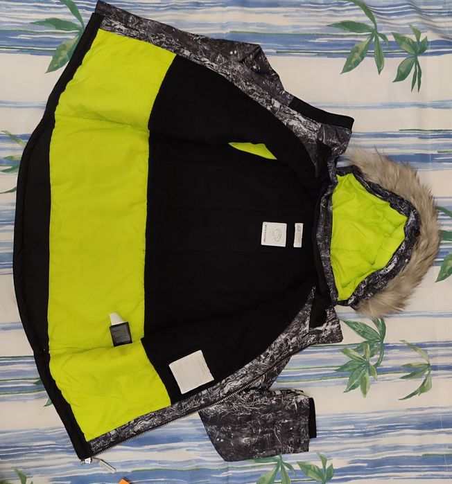 Зимова куртка H&M, р.140 (9-10 років)