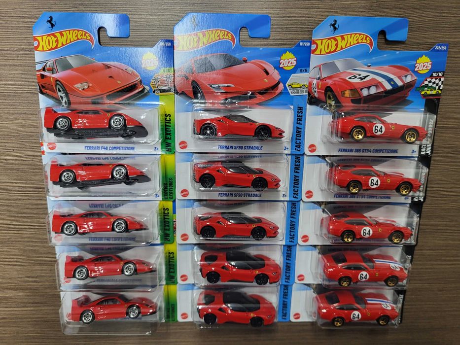 15x Hot Wheels Ferrari