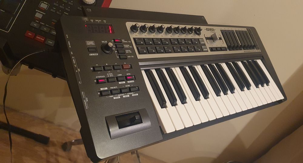 Klawiatura sterujaca Roland Pcr-300 Aftertouch