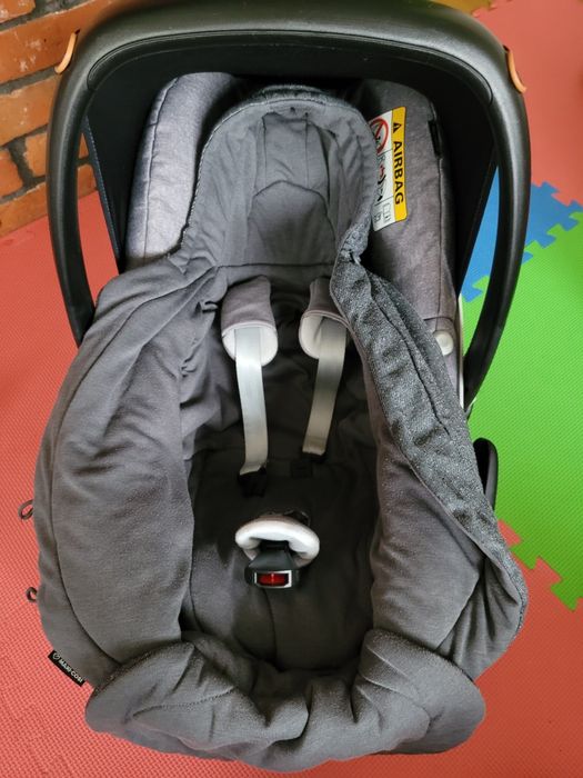 Maxi Cosi Pebble Plus 0-12 kg + otulacz
