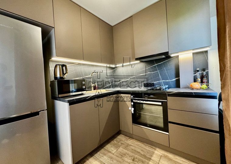 Продаж 2к квартири Якуба Коласа 5