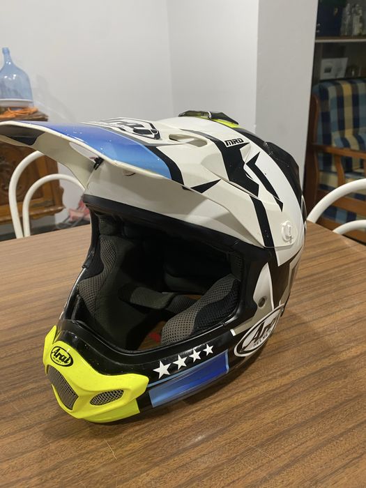 Capacete Arai MX-V