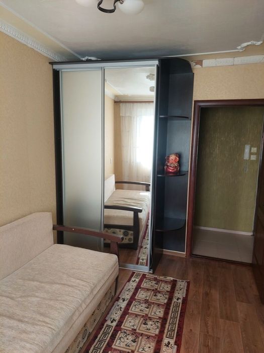 Сдаю 2 ком кв. Комун.рынок!