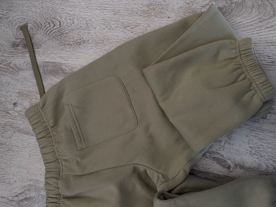 essentials dres bluza i spodnie