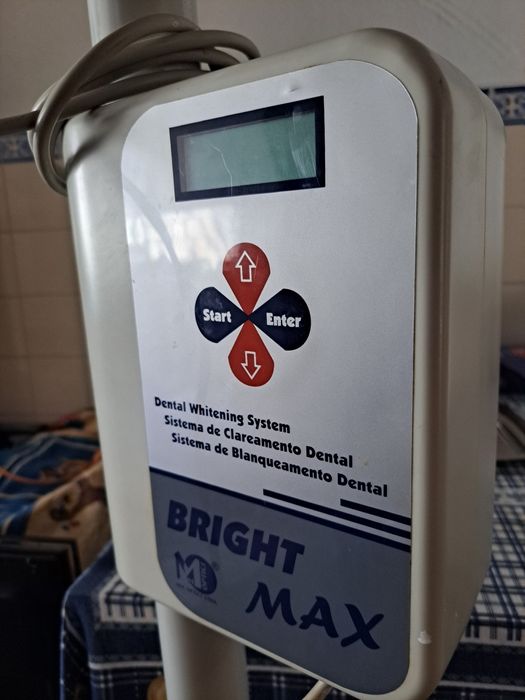 Equipamento branqueador leds profissional ( clínica dentária )