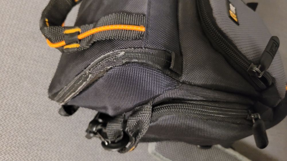 Torba na lustrzankę Case Logic solidna